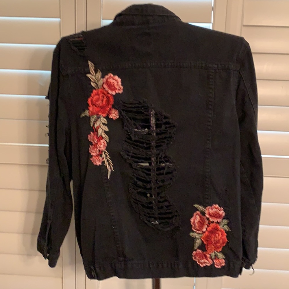 Distressed embellished  y2k jean jacket junior XL